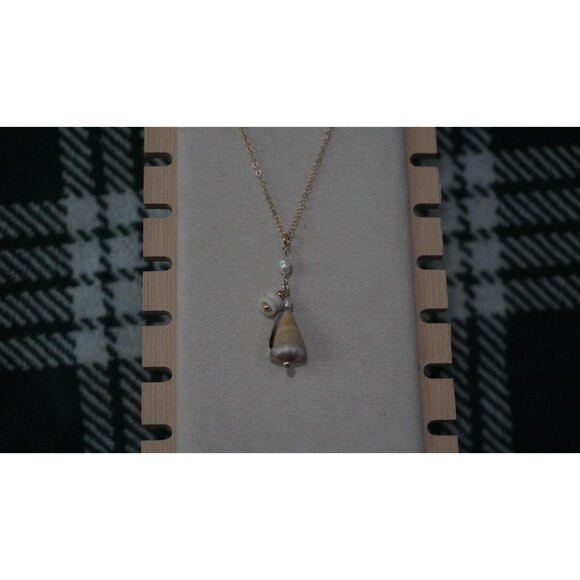 Cone Shell Puka Necklace, 14k Gold Fill, Dainty Hawaiian Jewelry - Picture 4 of 7